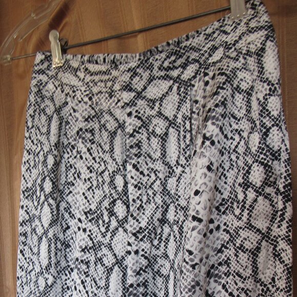 Good American Women’s Pants Snake Size 1 ,Wide Leg.Satin - Picture 6 of 9